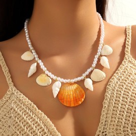 JOOKOCCI Pearl Shell Necklace for Women Natural Ocean Pendant Choker with Large Seashell Pearls Charming Necklace Adjustable Beach Jewelry Gift (17.72+2.76 Inch)