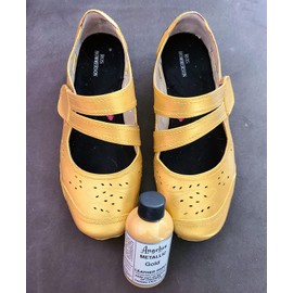 Angelus Acrylic Leather Paint Gold Size: 1 onza