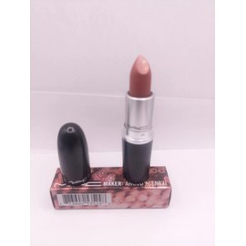 M.A.C @AHOODDALENZI Matte Lipstick. (Warm Brown Beige)