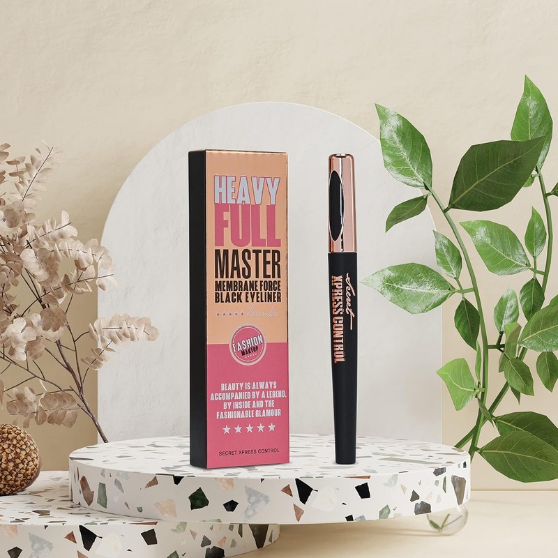 Secret Xpress Control Lápiz Delineador De Ojos Líquido Negro Resistente
