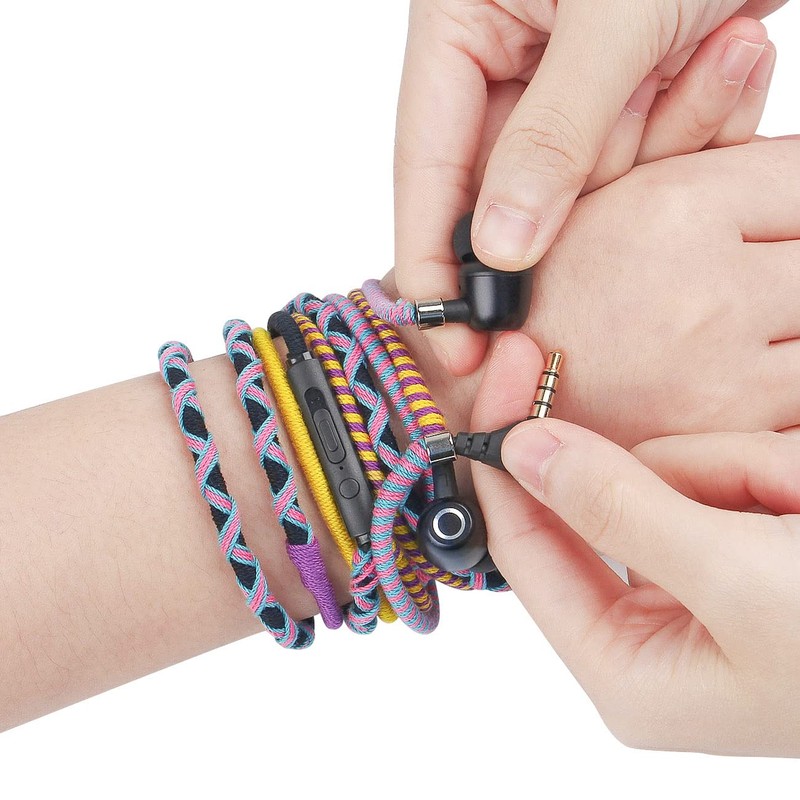 URIZONS 3.5mm有線イヤホン マイク付き 音量調節可能、おしゃれなブレスレットデザインで収納簡単、絡まり防止の編み込みケーブル、汚れに強く音楽、通話、日常使用に最適