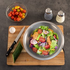 com-four® 3 x Stainless Steel Mixing Bowls, Multifunctional Kitchen Bowl, Silver-Coloured Metal Bowl, Practical Bowl for Serving and Serving (Pack of 3, Diameter 24 cm)