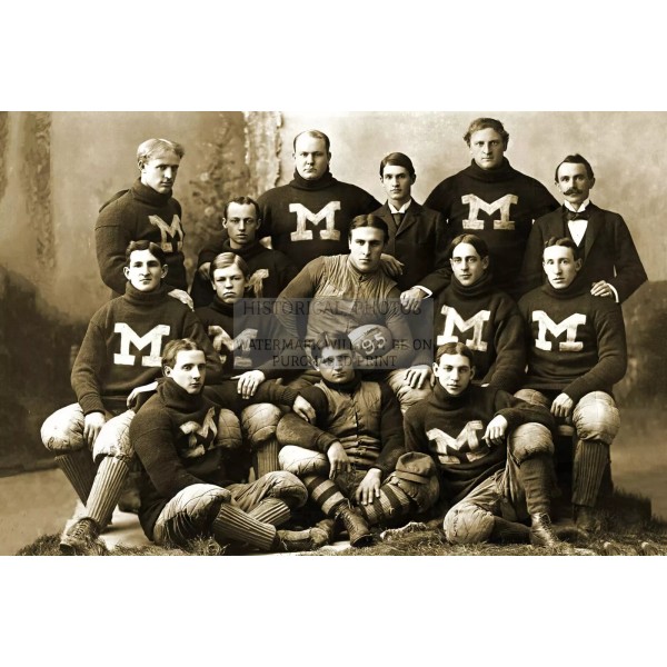 UNIVERSITY OF MICHIGAN FOOTBALL TEAM 1895 4X6 PHOTO POSTCARD