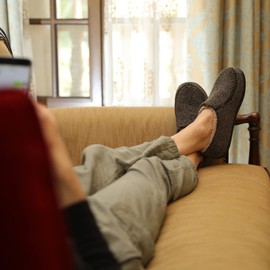 RockDove Men's Nomad Slipper with Memory Foam, Size 8-9 US Men, Mocha