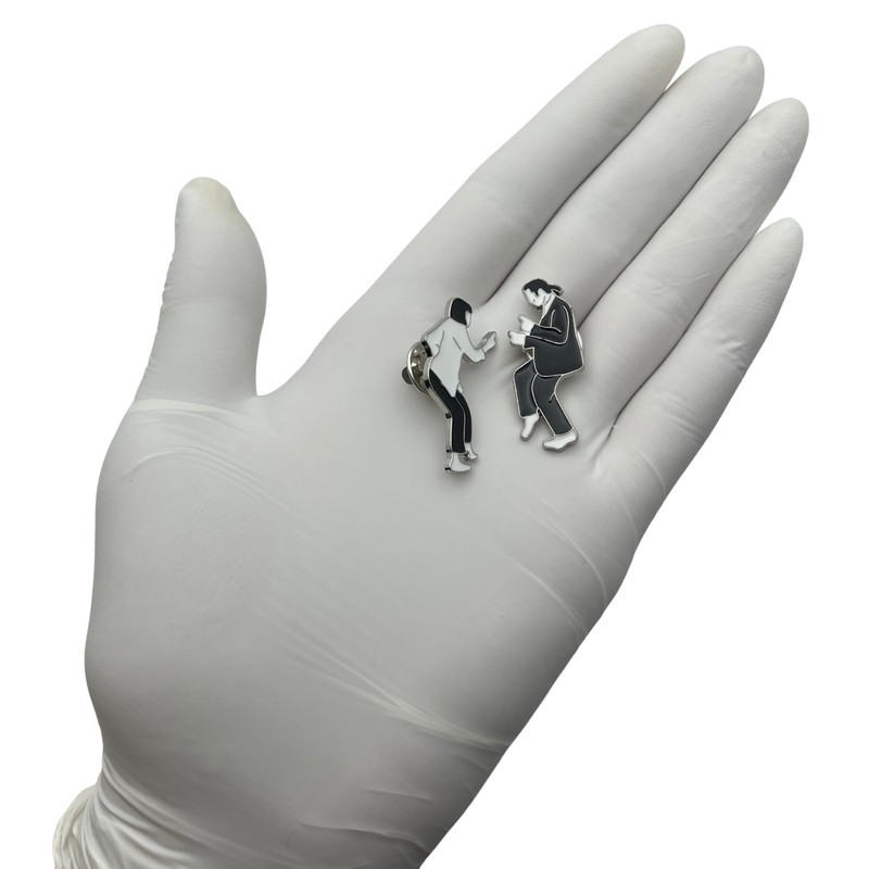 EDEN Fashionable Pulp Fiction Mia & Vincent Dancing Pin Badge