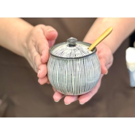 Sugar Pot Created by Mr. Coffee Shop, Konobiki Brush Line Carving Tokusa, Spoon, Hasami Ware, Risaemon Kiln, Miso, Miso, Condiment, Powdered Cheese Holder, Diameter 3.3 inches (8.5 cm), Sugar, 5.3 oz