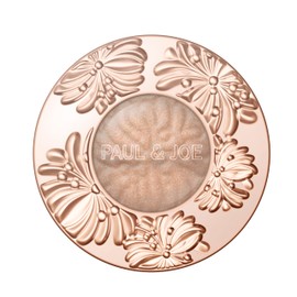 Paul & Joe Shimmering Eye Color 03 Petit Guimauve – Light Pink Powder Eyeshadow, Buildable Luster, Long-Lasting, Crease-Resistant, Hydrating Formula, Parisian-Inspired, 0.28 oz