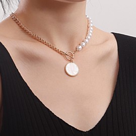 Xmsrn Vintage Coin Disc Pendant Necklace Boho Pearl Chain Necklace Punk Curb Splice Chain Choker Necklace Fritillary Coin Toggle Necklace for Women