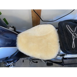 Alaska Leather Medium Sheepskin Buttpad® - Motorcycle Seat Pad (Cream Sheared)