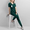 Meichoon Medical Uniform Set Short-Sleeved Top with Pockets Tapered Pants