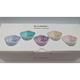 Le Creuset Mini Flower Dishes, Set of 5 Mini Bowls 75mL | 2 1/2oz - NEW In Box!