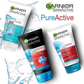 Garnier Skin Active Express Aclara Serum Anti Manchas con Vitamina C - 1 x 30 ml  Face Gel 3 En 1 Pureactive, 150 ml                                  