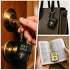 FREESOOTH Mini Bible Keychain, Tiny Miniature Real Bibles Key Chains