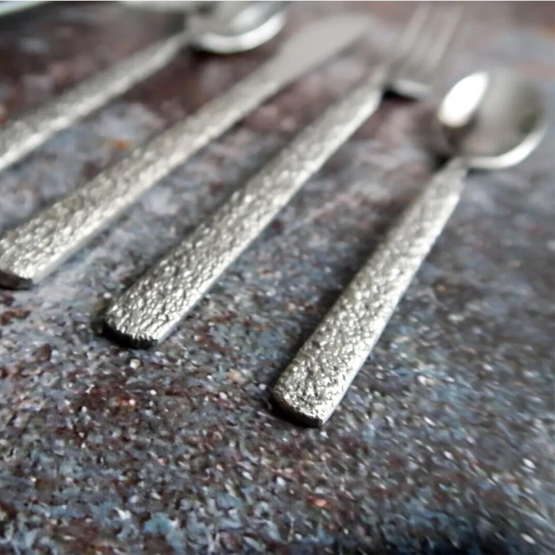 StellaForge Cutlery Set Textured Silver 16-Piece Stainless Steel Dining Utensils
