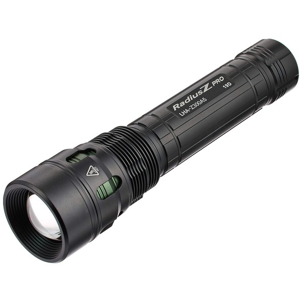 Waterproof LED zoom light (3,000 lm/9 x AA/1.5 hours continuous