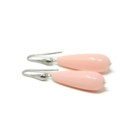 Ohrhänger aus hellrosa Korallenpaste und Haken aus 925er Silber