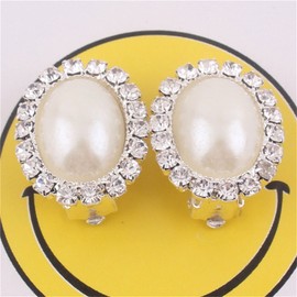 Bridal Rhinestone Simulated Pearl Shape Clip on Earrings for Women Charm No Hole Ear Clip (pearl)