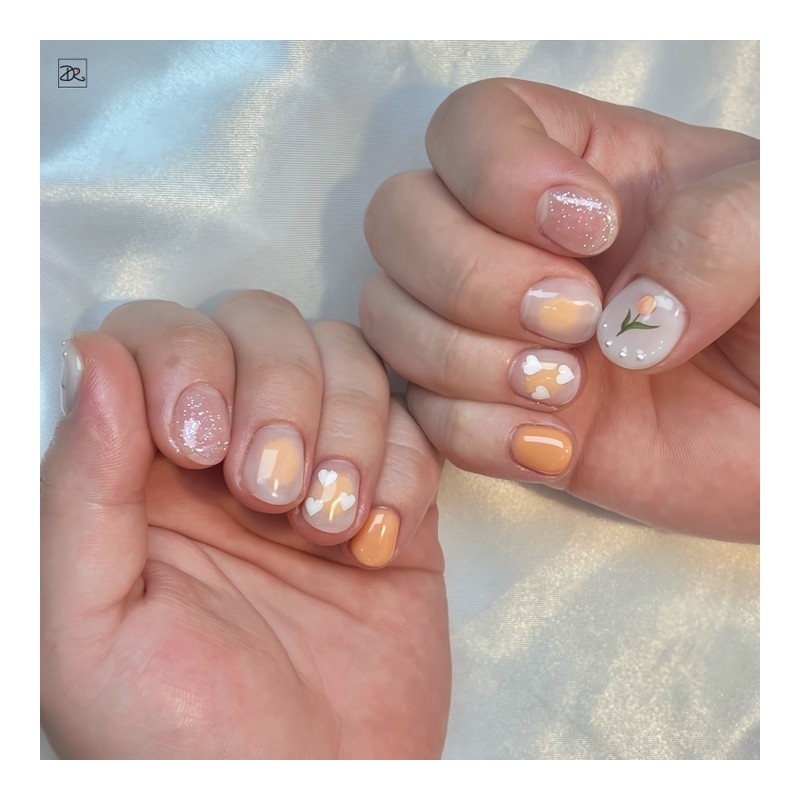 Dara Beauty 2024 April Art of the MonthFlower Cheek Nail❣