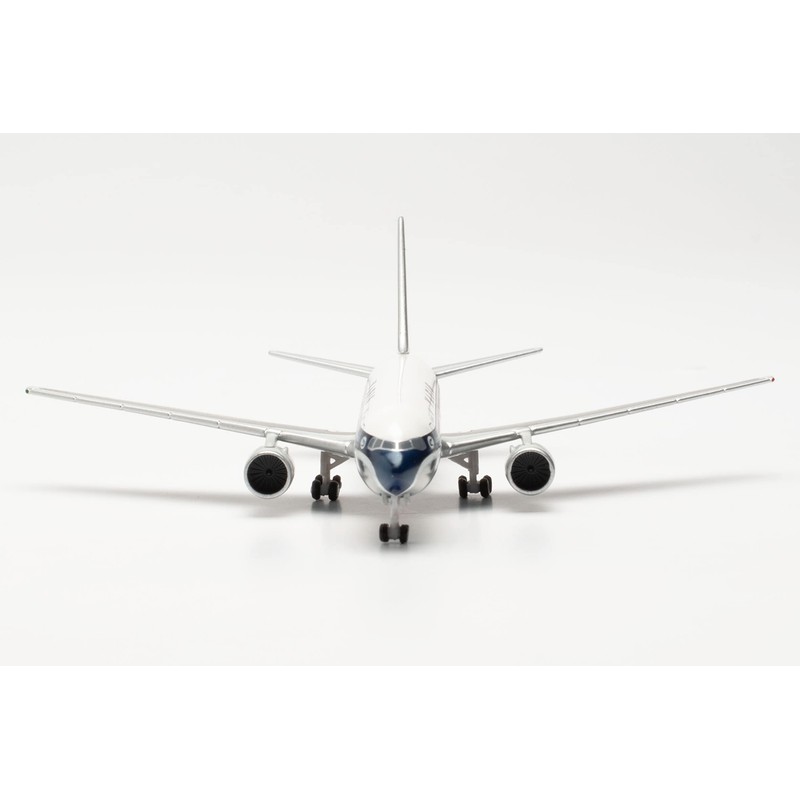 herpa 536448 Varig Boeing 767-200 Model Aircraft - PP-VNN, Scale
