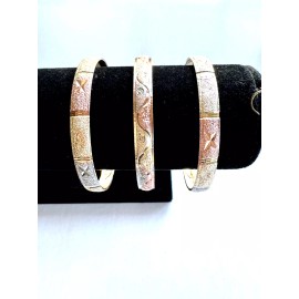 Oro 3 pc 14kt Gold Plated Tricolor Bracelets. Semanario Oro Laminado 3 colores. Girl