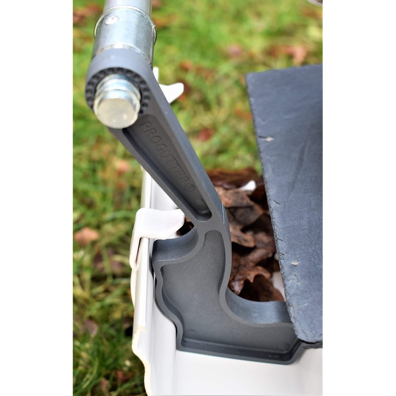 New PROGUTTER Box Set of 4 Gutter Cleaning scrapers