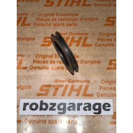 GENUINE STIHL NEW OEM STIHL RUBBER GROMMET SEAL 1120-141-1101 009 L 010 AVE 011 AVT 012 AV B24
