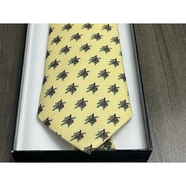 Vineyard Vines Tie Pinecone Design Taconic Golf 60" NIB New