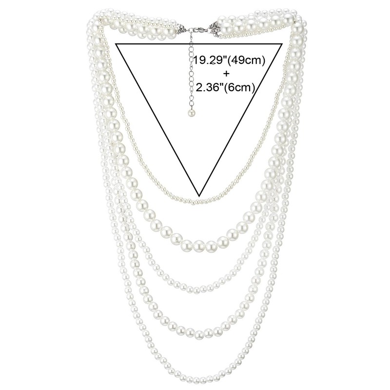 Collar de perlas blancas de múltiples hebras con dije de