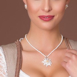Alpenflüstern Costume Jewellery Set Pearl Costume Necklace and Costume Stud Earrings Rhinestone Edelweiss Greta Large – Women's Costume Jewellery Costume Set Dirndl Necklace and Costume Earrings