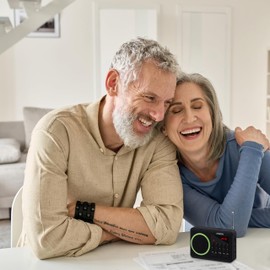 Metronic 477202 Portable FM radio Black/Green