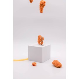 Chicken Nugget Keychain, Chicken Keychain, Stylish Chicken Food Accessories; Perfect for Backpacks, Bags, Purses, Wallets, Cute Car Keychain; Realistic Imitation Fried Chicken Keychain, Fake Food, Brown, Small