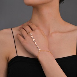 Xmsrn Vintage Pearl Finger Ring Bracelet Gold Tiny Heart Slave Bracelet Hand Chain Boho Gold Pearl Wrist Chain Bracelet Punk Love Heart Hand Chain Bracelet for Women
