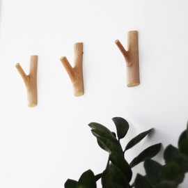 IWILCS Natural Wooden Hooks, Pack of 4 Wooden Vintage Coat Hooks, Handmade Wall Hooks, Natural Wood Wall Hooks, Coat Hooks for Coat, Key Holder, Children's Wardrobe (Width 2-3 cm, without Holes)