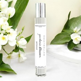 SweetHollow Gardenia Blossom Perfume Oil, Made with Coconut Oil, Infused with Essential Oils, Long Lasting, Highly Fragrant, Floral Scented with Jasmine and Tuberose