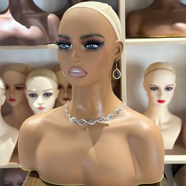 JINGFA Half Body Mannequin Head with Shoulders with Support Hole Realistic Display and Styling for Wigs, Jewelry, Clothing Displaying