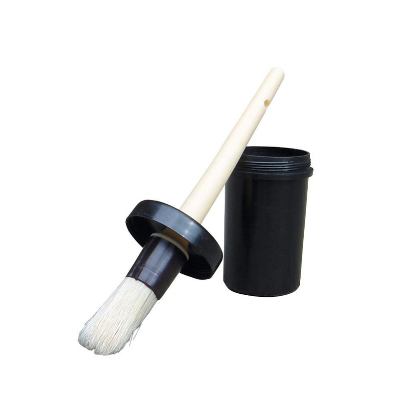 Hoof Brush, Huffett Brush in a practical box for hoof