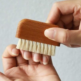 Wooden Nail Brush, Natural Beech Wood Bristle Nail Brush Non-Slip Fingernail Hand Scrub Brush Nails and Toes Cleaning Tools Accessories