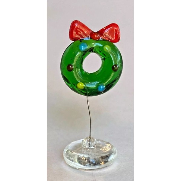 Unbranded Mini Glass Figurine Green Christmas Wreath on Pedestal w/Thin
