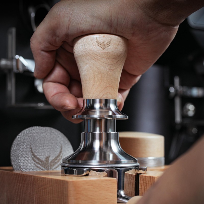 KNODOS 58.5mm Spring Loaded Espresso Tamper with Maple Handle –