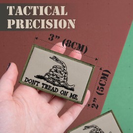 Bluyellow Parche Don't Tread On Me 2 Piezas, Parche Bordado Bandera Gadsden, Parches Tácticos Militares con Gancho y Bucle para Mochilas, Chalecos Tácticos, Arnés para Perro, Diseño Subdued, 5x8 cm