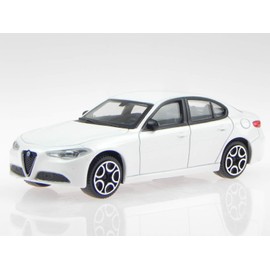 Bburago Alfa Romeo Giulia 2016 White Model Car 30329 1:43