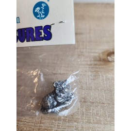 small town treasures NIP MINIATURE Pewter Lion Tiger SMALL TOWN TREASURES Taiwan 1 Inch Vintage