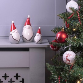 Set of 3 Ceramic Christmas Gonk Ornaments – Red White & Grey Freestanding Scandi Nordic Gnome Elf Family Figurines with Xmas Hats, Novelty Home Festive Decorations for Fireplaces Tables Stairs Shelves