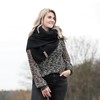 Knit Factory - Liv Triangle Shawl - jeans colour