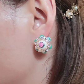 TIANBANGSHI Vintage Classic Enamel Rose Stud Earrings Elegant Button Style 3D Rose Flower Hypoallergenic Pierced Stud Earrings for Women (flower)