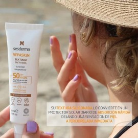 Sesderma Solar Repaskin Tacto Seda 50 Ml