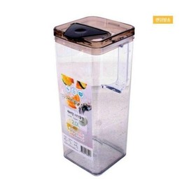 Square water bottle 2L levian