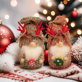 FFXQCTFF Set of 2 Knitted Plush Gnome Christmas Decorations Polyester Christmas Gnomes for Festive Decor - Perfect Gnome Decor for Christmas(Red)