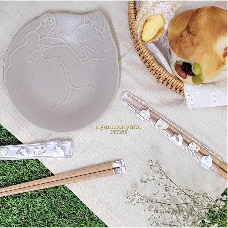 Tanaka Chopsticks Shop Nyan Monyite Chopsticks Mikenko Pattern 8.9 inches