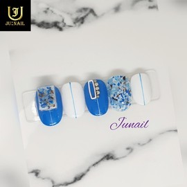 Blue White Mother of Pearl Handmade Nail Tips - Long Almond / 블루화이트자개 수제네일팁 - 롱아몬드